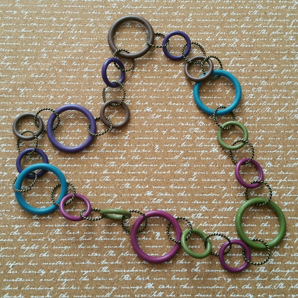 Multiple Colored Circle Necklace - Picture 4 of 6